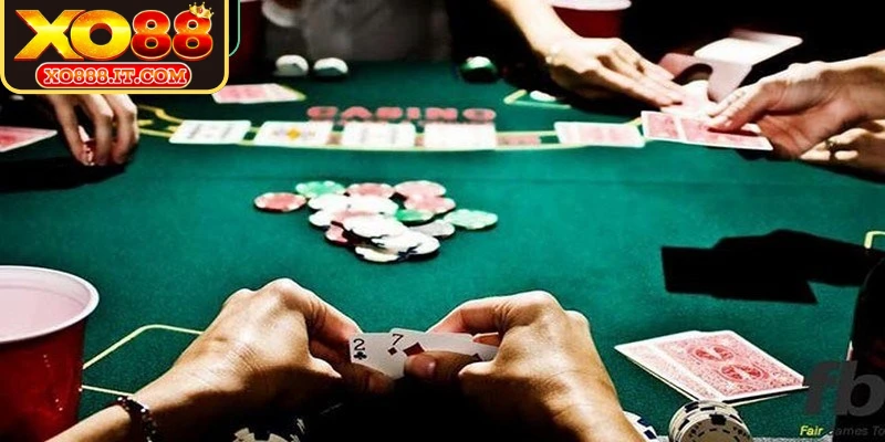 Tại sao anh em cần phải biết mẹo chơi Poker - bluff lừa đối thủ
